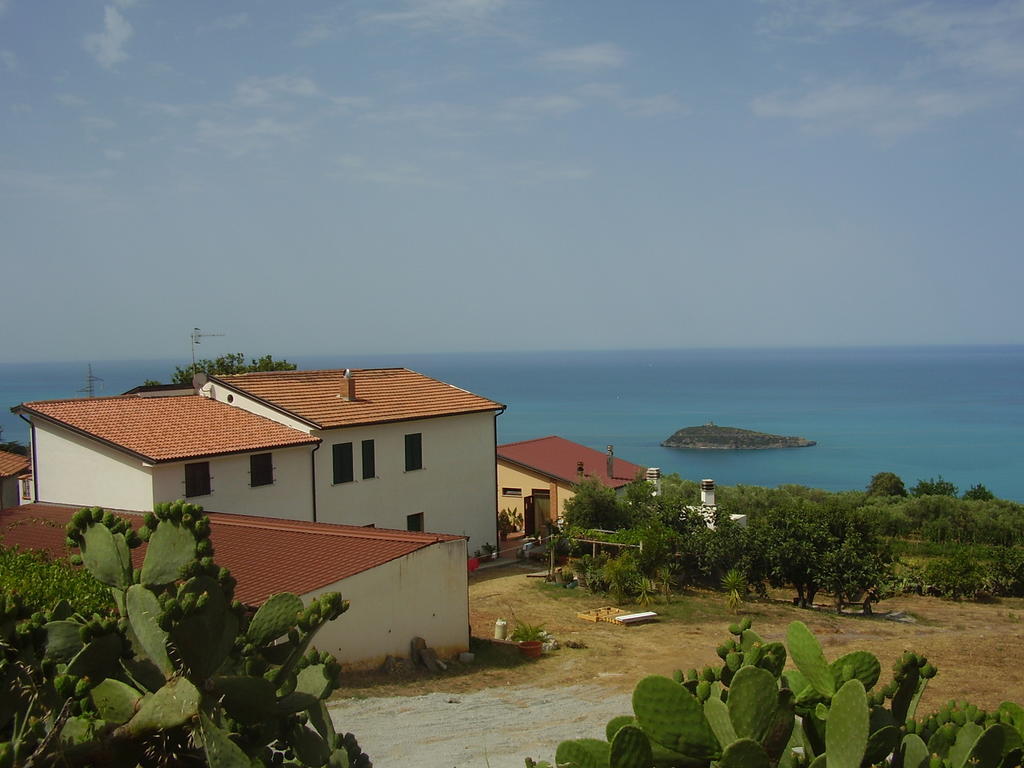 Agritursmo Montesalerno Villa Diamante Exterior photo
