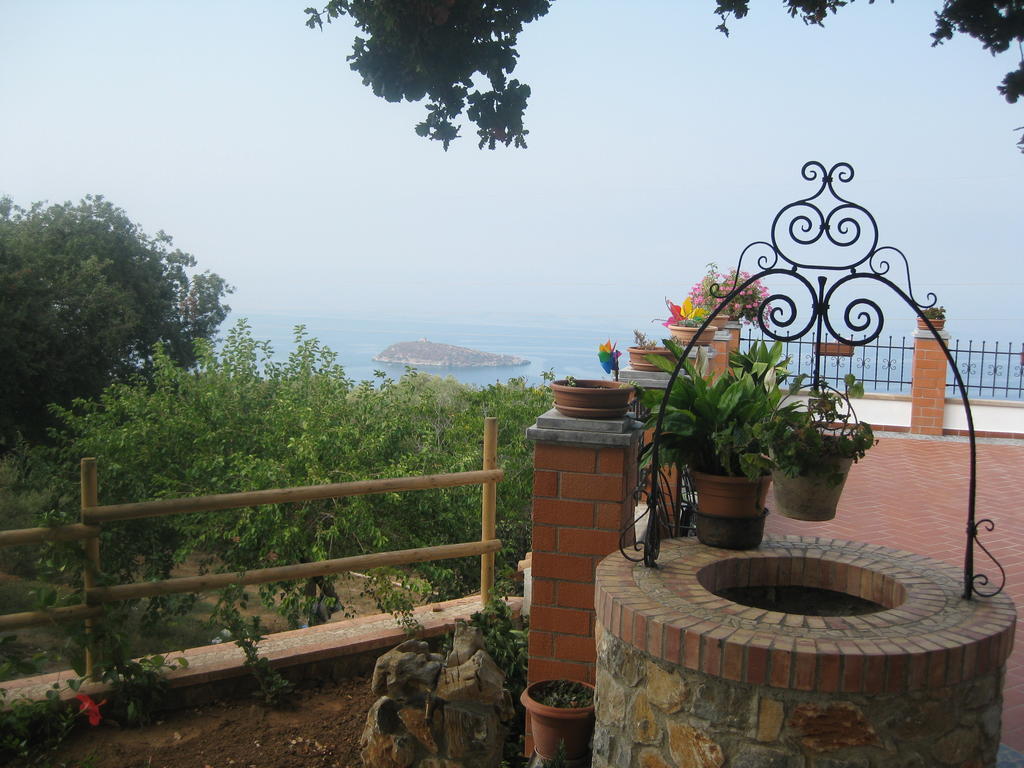 Agritursmo Montesalerno Villa Diamante Exterior photo