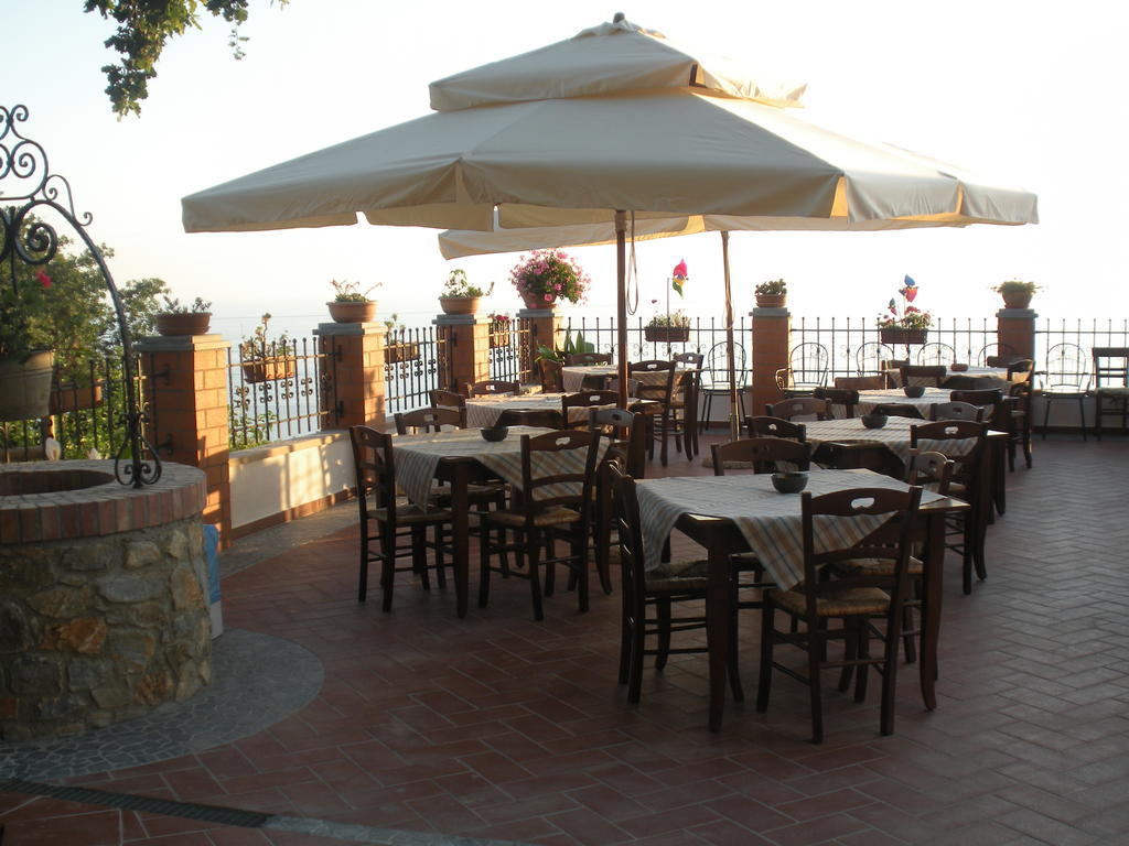 Agritursmo Montesalerno Villa Diamante Exterior photo